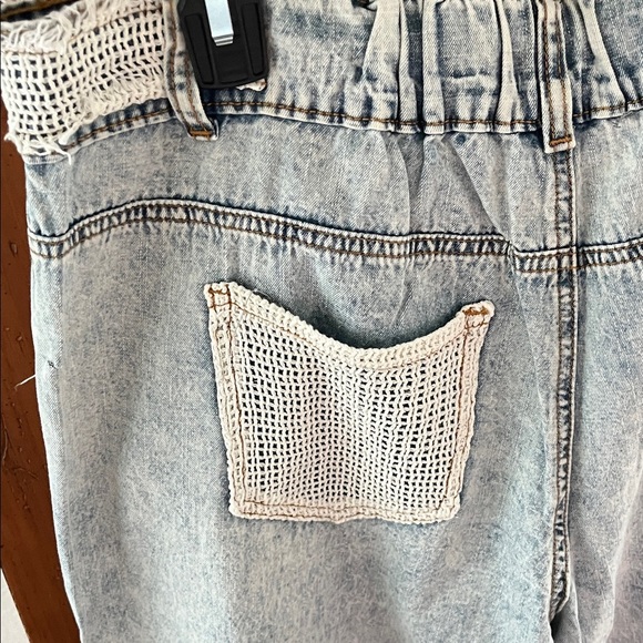 POL Distressed Wide Leg Jeans in Blue And White - Picture 9 of 12